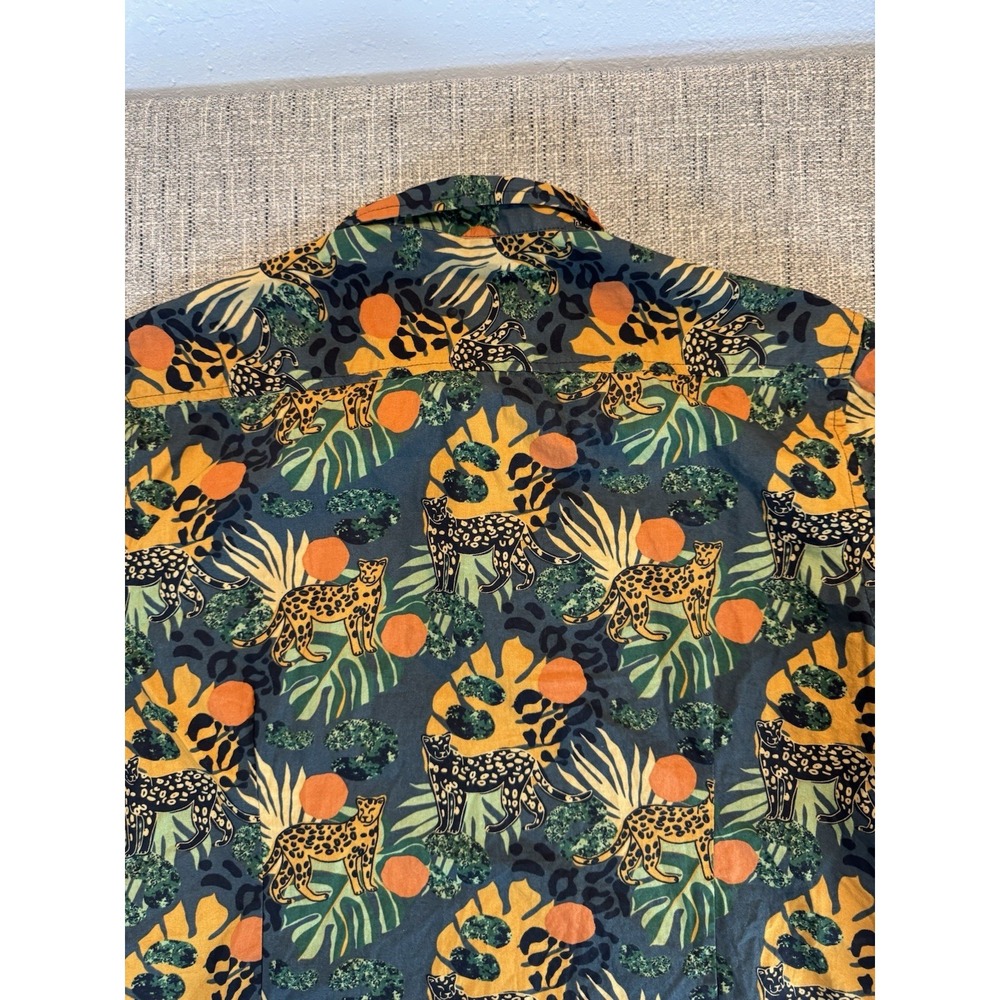 Super Massive Short Sleeve Button Up Tiger Leopard Cheetah Jungle Tropical Sz‎ L - Picture 14 of 15